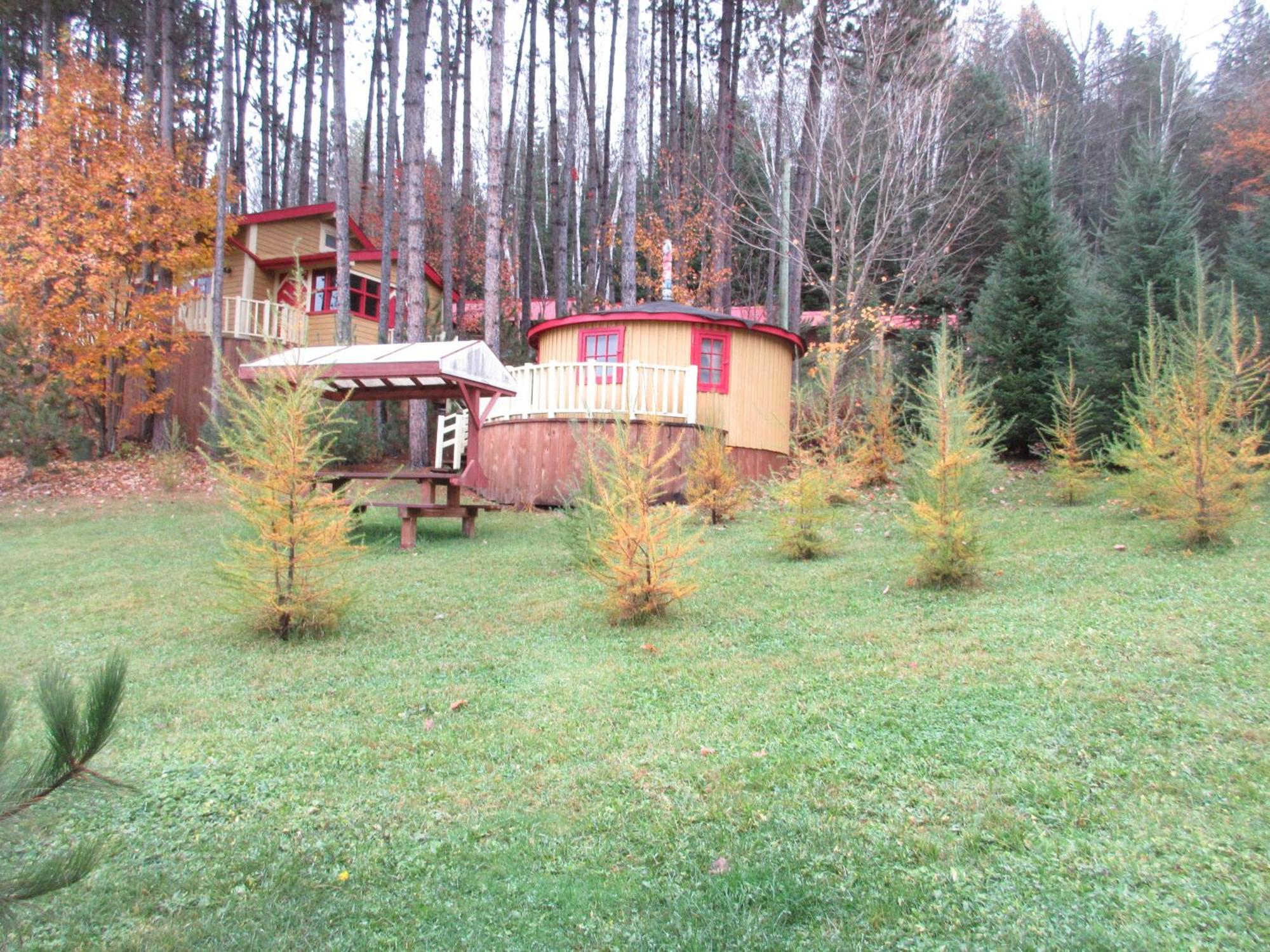 La Maison Sous Les Arbres Saint Roch de Mekinac Eksteriør billede